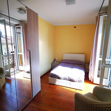 Torres Rojas Appartement Ivrea Buitenkant foto