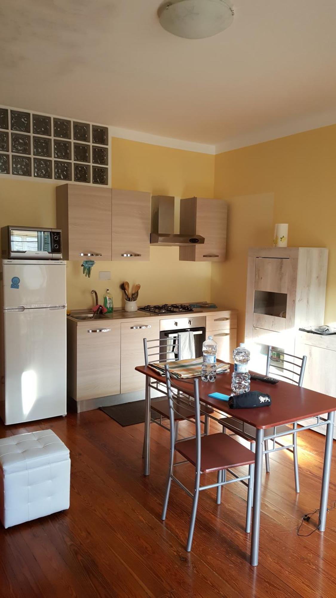 Torres Rojas Appartement Ivrea Buitenkant foto