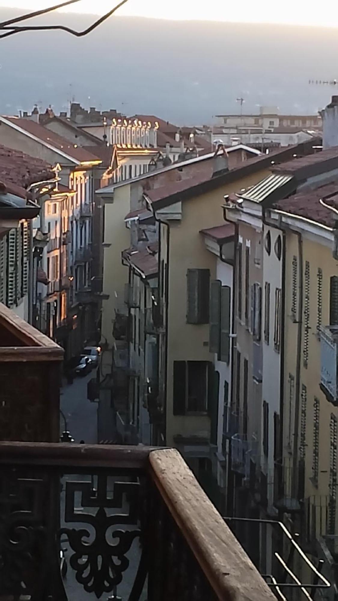 Torres Rojas Appartement Ivrea Buitenkant foto