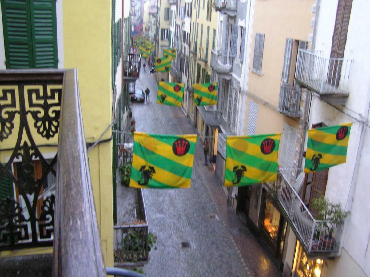 Torres Rojas Appartement Ivrea Buitenkant foto