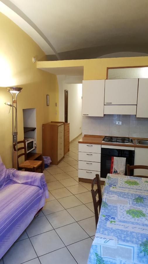 Torres Rojas Appartement Ivrea Buitenkant foto
